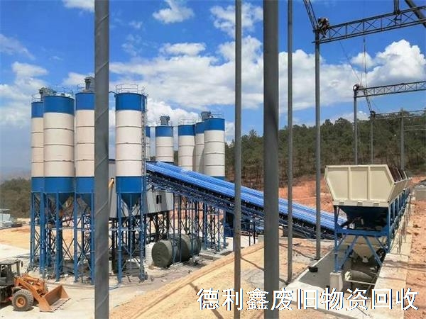 專業(yè)回收攪拌站設備，攪拌機回收，天津水泥攪拌回收